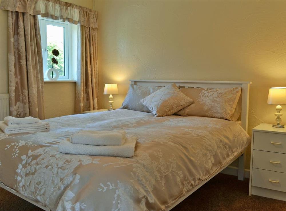 Double bedroom at Ty Main Cottage in Newborough, near Llangefni, Anglesey, Gwynedd
