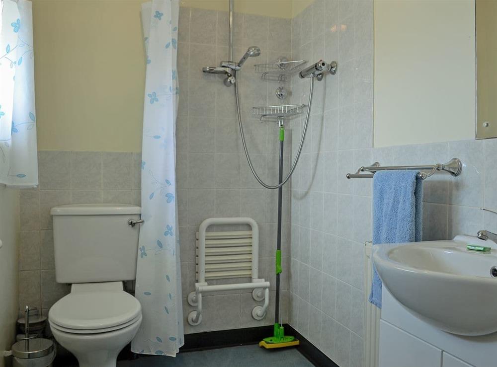 Shower room at Ty Main Cottage in Newborough, near Llangefni, Anglesey, Gwynedd