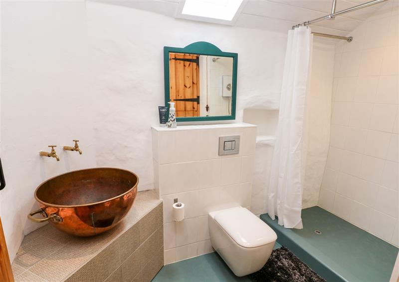 The bathroom at Ty Mellen, Dinas Cross