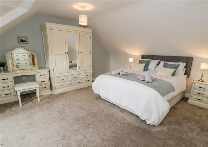 This is a bedroom (photo 2) at Ty Ni, Dyffryn Ardudwy