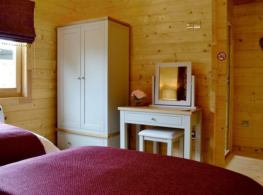 Double or twin bedroom option (photo 4) at Ty Pren in Dyffryn Ardudwy, near Barmouth, Gwynedd, Wales