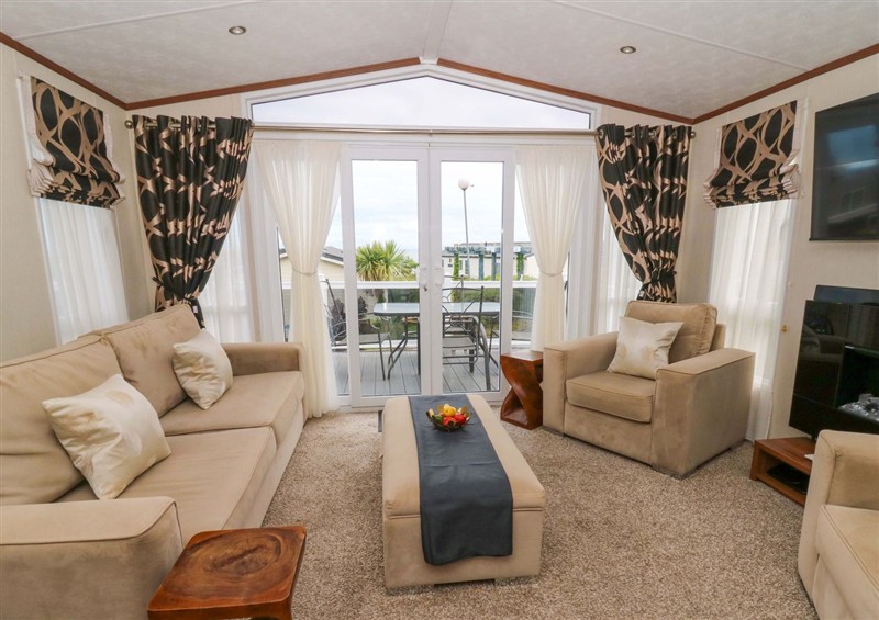 The living room at Ty Seren, New Quay
