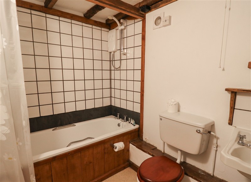 Bathroom at Ty Tarw, Llanybydder