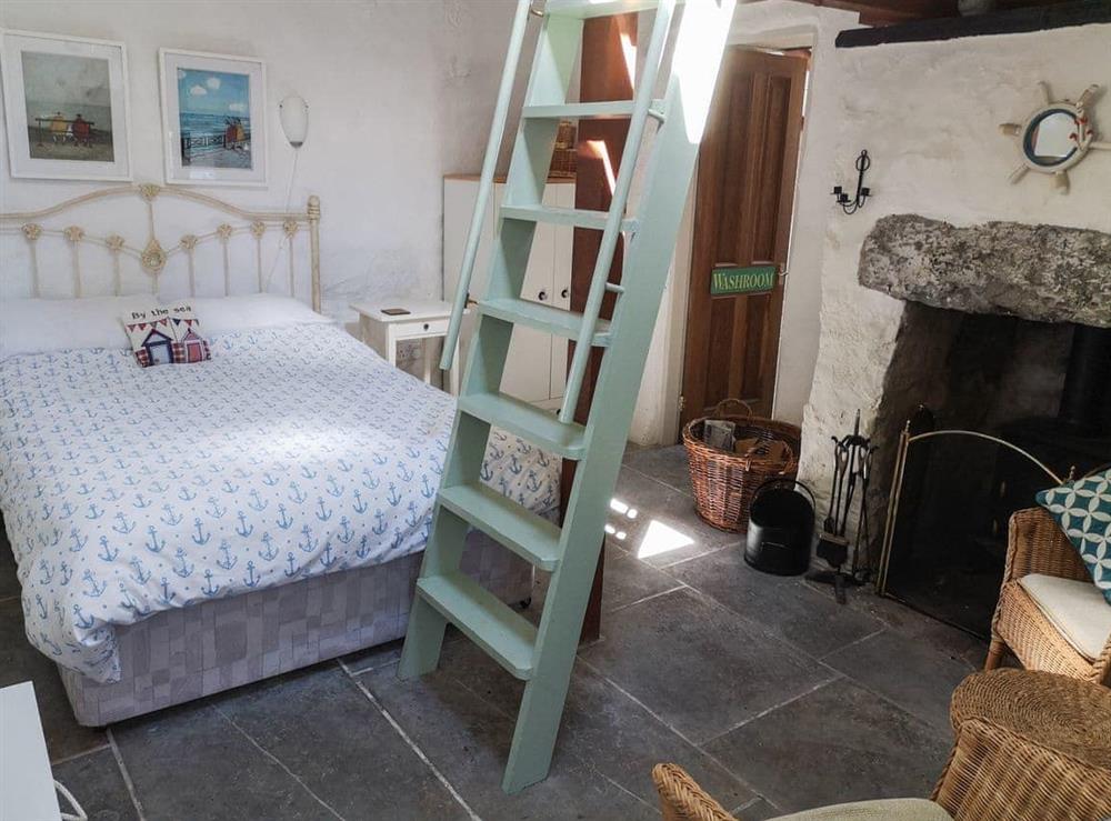 Double bedroom (photo 5) at Tyn Lon in Moelfre, near Bangor, Anglesey, Gwynedd