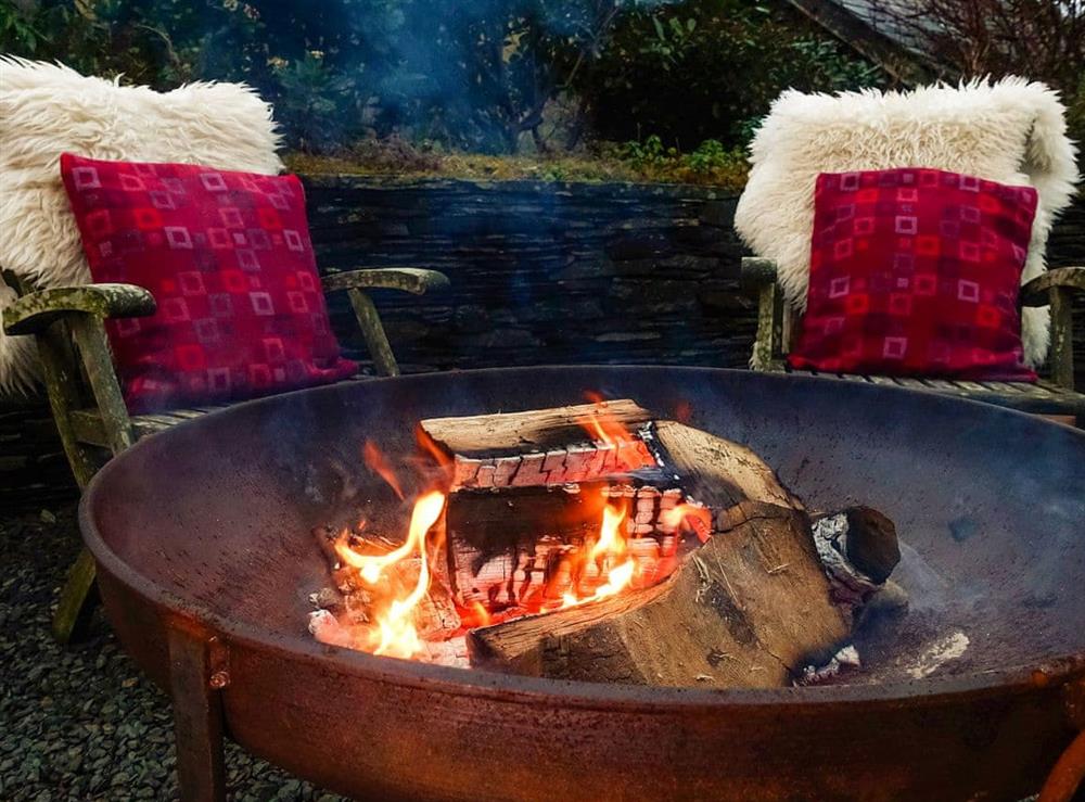 The cosy fire pit means pleasant evenings can be spent in the great outdoors