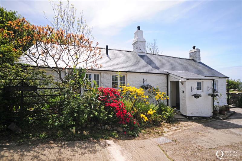 Ty'n y Mynydd in Morfa Nefyn, Gwynedd sleeps 6