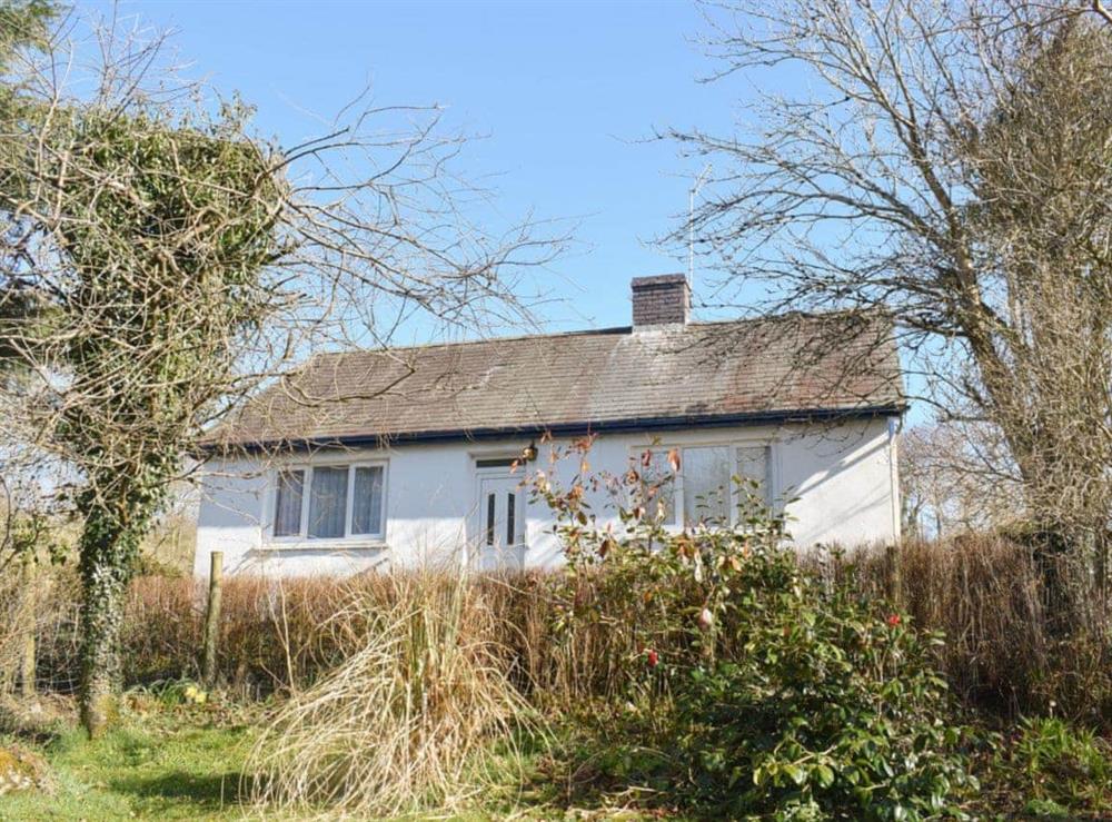 Well-maintained holiday bungalow at Tynlone Villa in Swyddffynnon, near Devils Bridge, Dyfed