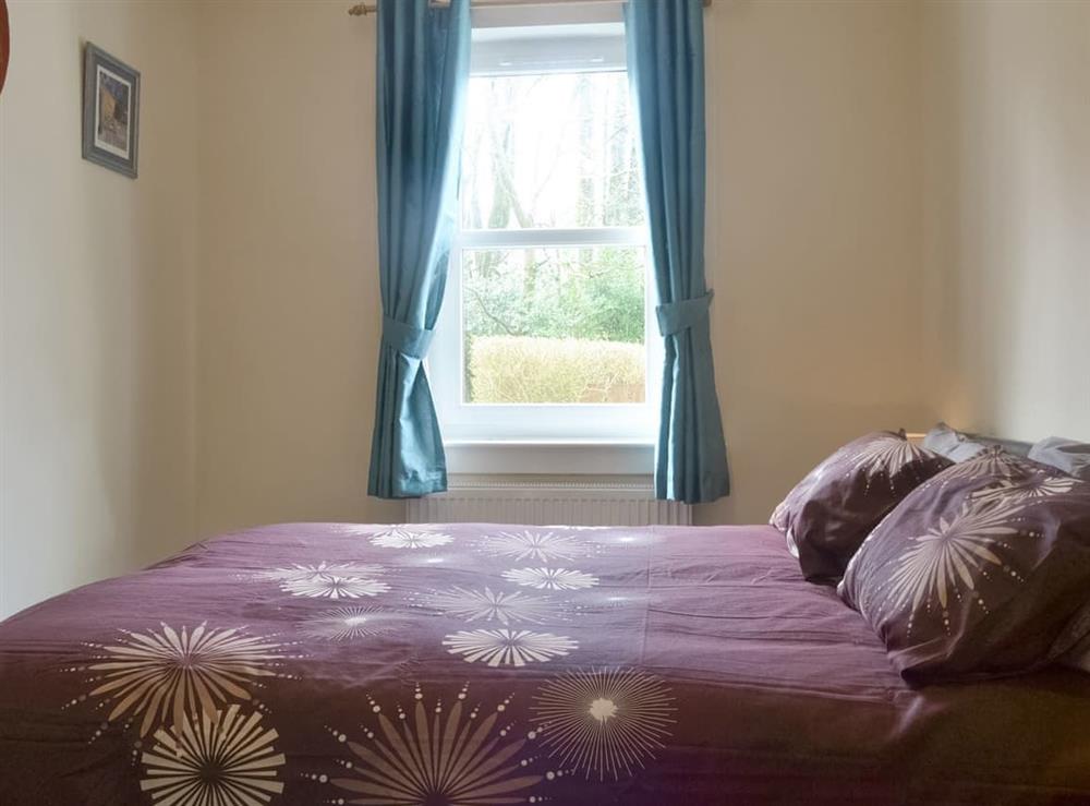 Light and airy second double bedroom at Uimhir a Do in Rosneath, near Helensburgh, Dumbartonshire