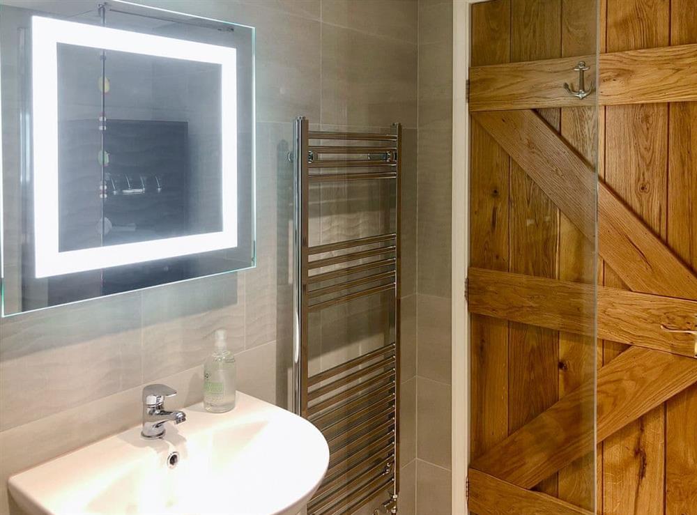 Shower room (photo 2) at Umber House in Harbourneford, near Buckfastleigh, Devon