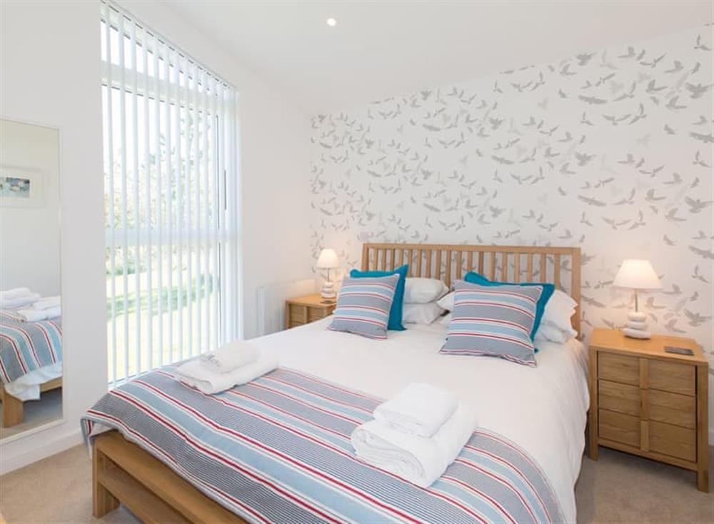 Double bedroom at Una Argentum 59 in St Ives, England