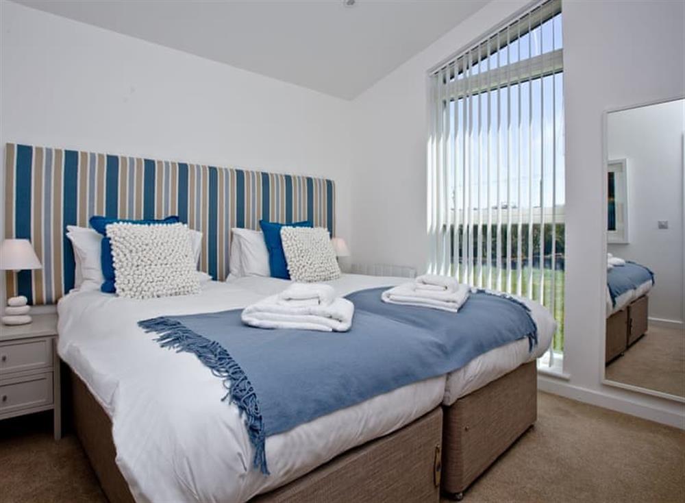 Double bedroom at Una Argentum 62 in St Ives, England