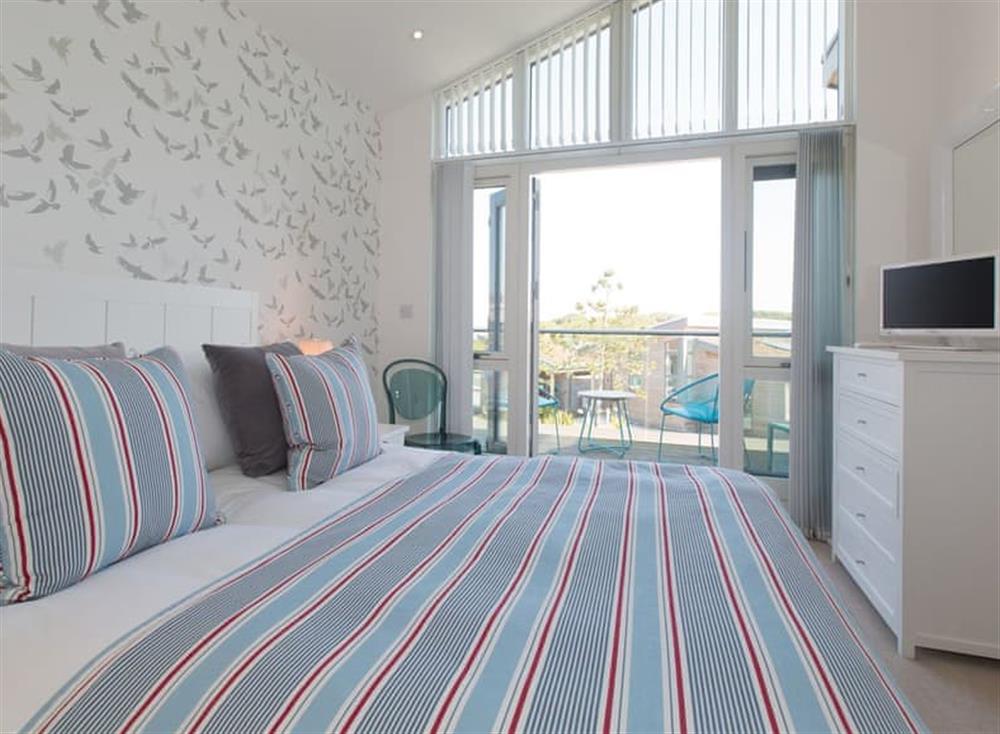 Double bedroom at Una Stannum 49 in St Ives, England