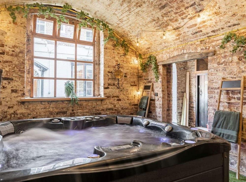 Hot tub at Underhill House in Bridgnorth, Shropshire