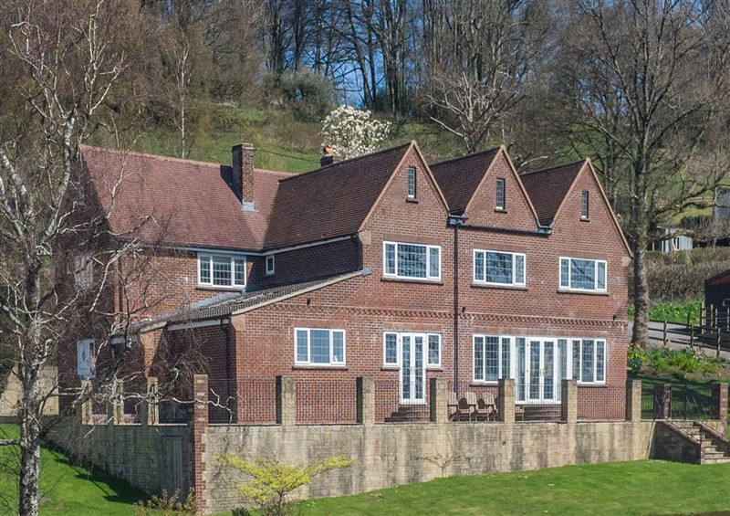 This is the setting of Underhill House at Underhill House, East Knoyle near Hindon