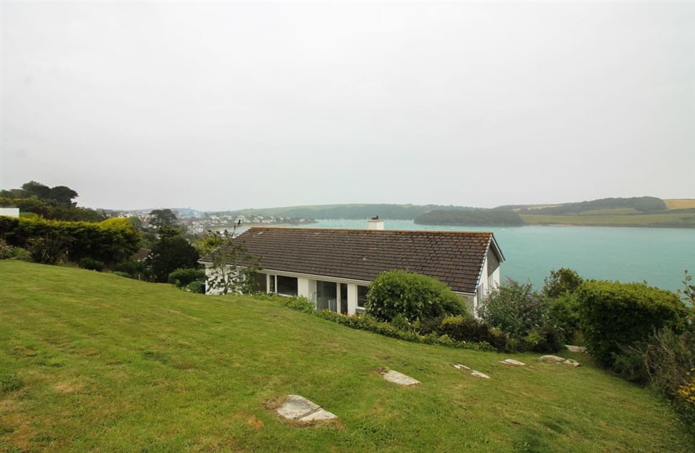 Outdoor area (photo 5) at Upper Cobblestones in St Mawes, Cornwall