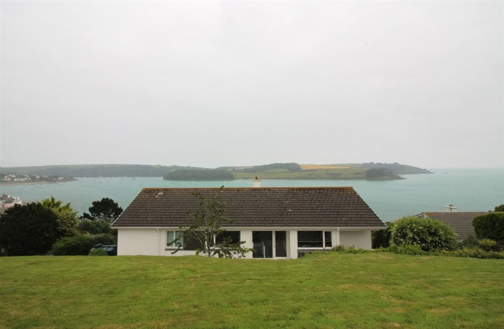 Outdoor area (photo 6) at Upper Cobblestones in St Mawes, Cornwall