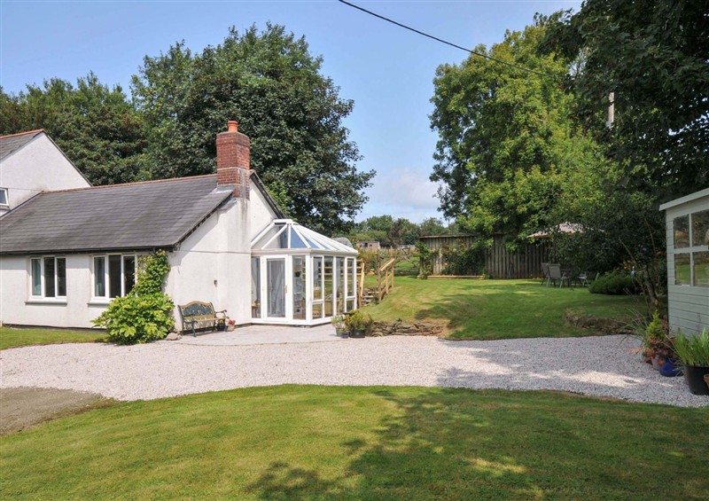 The setting at Upper Court Cottage, Broad Langdon near Wainhouse Corner