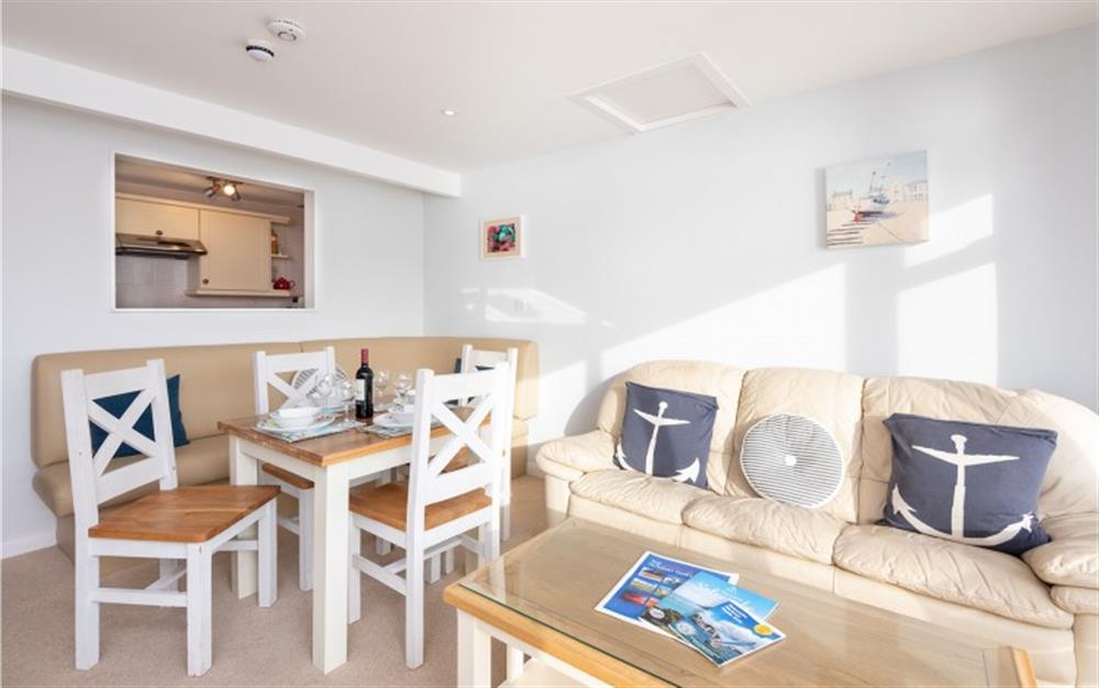 A closer look at the dining area at Upper Deck (Sunny Cliff Cottage) in Salcombe