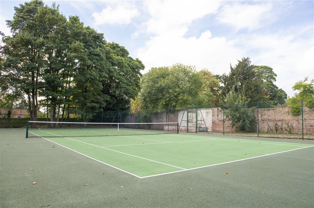 Tennis court within the grounds of Upper Helmsley Hall (photo 2) at Upper Helmsley Hall, York