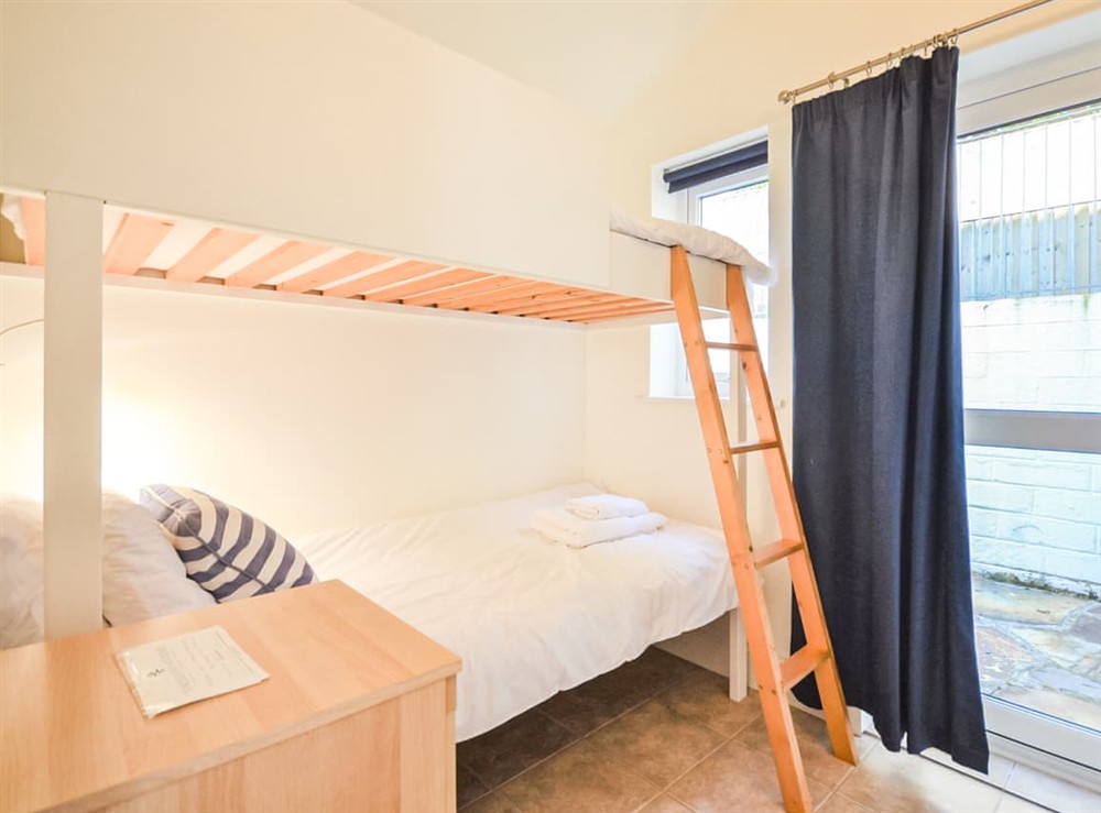 Bunk bedroom at Upper Warren in St Mawes, Cornwall