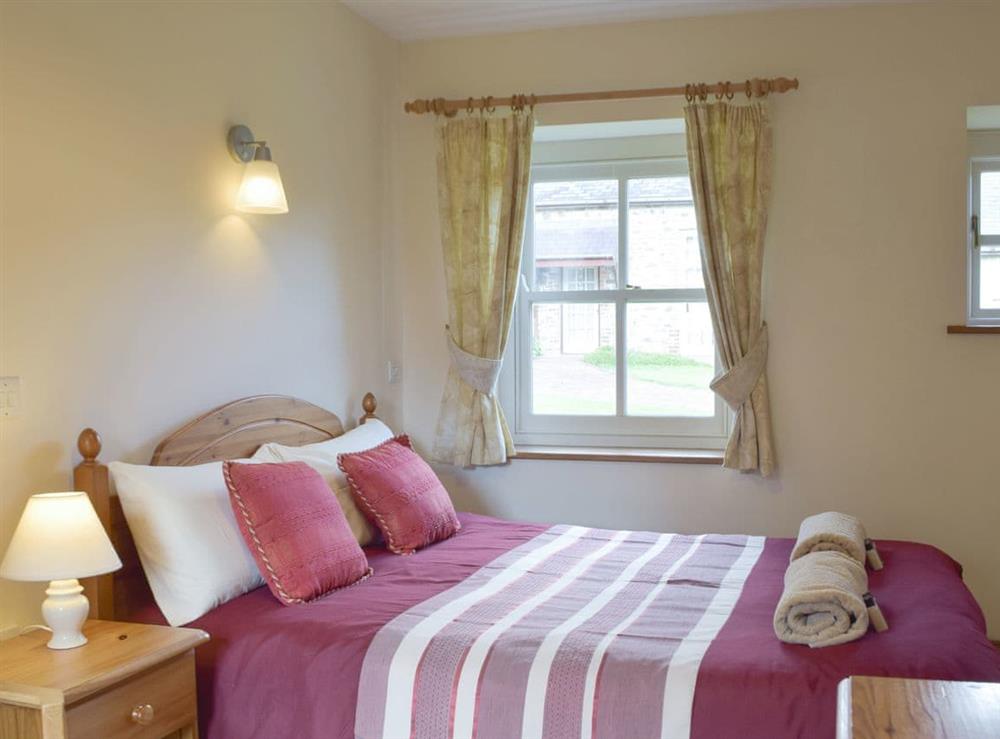 Attractive en-suite double bedroom at Cothi Cottage, 