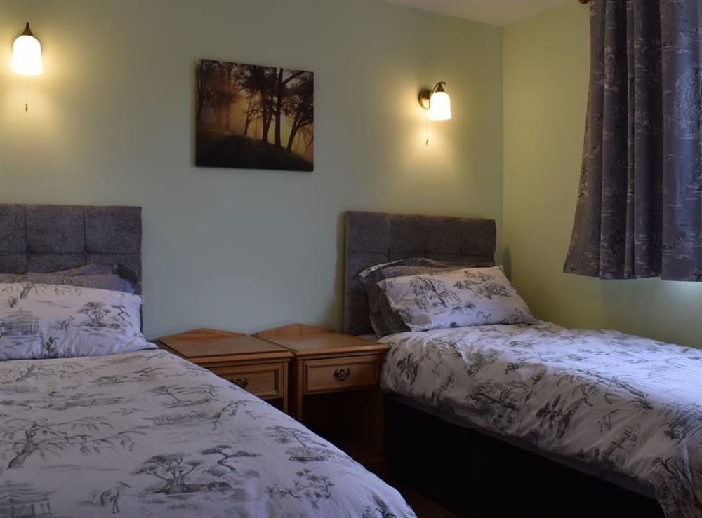 Twin bedroom at Briar Cottage, 