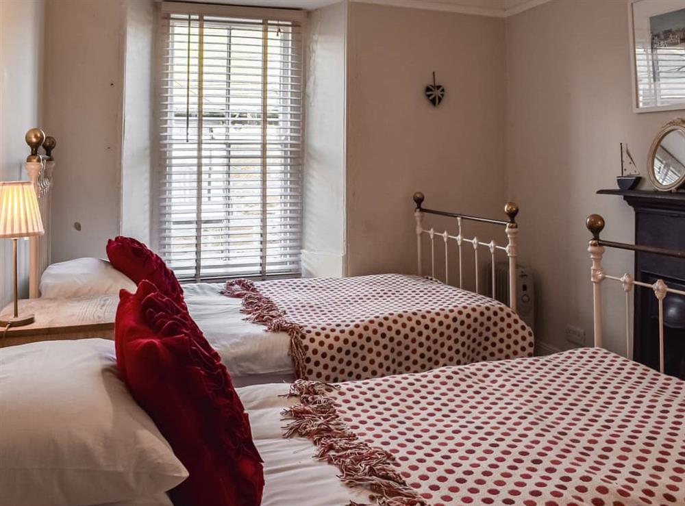 Twin bedroom at Valentine Cottage in St Ives, Cornwall