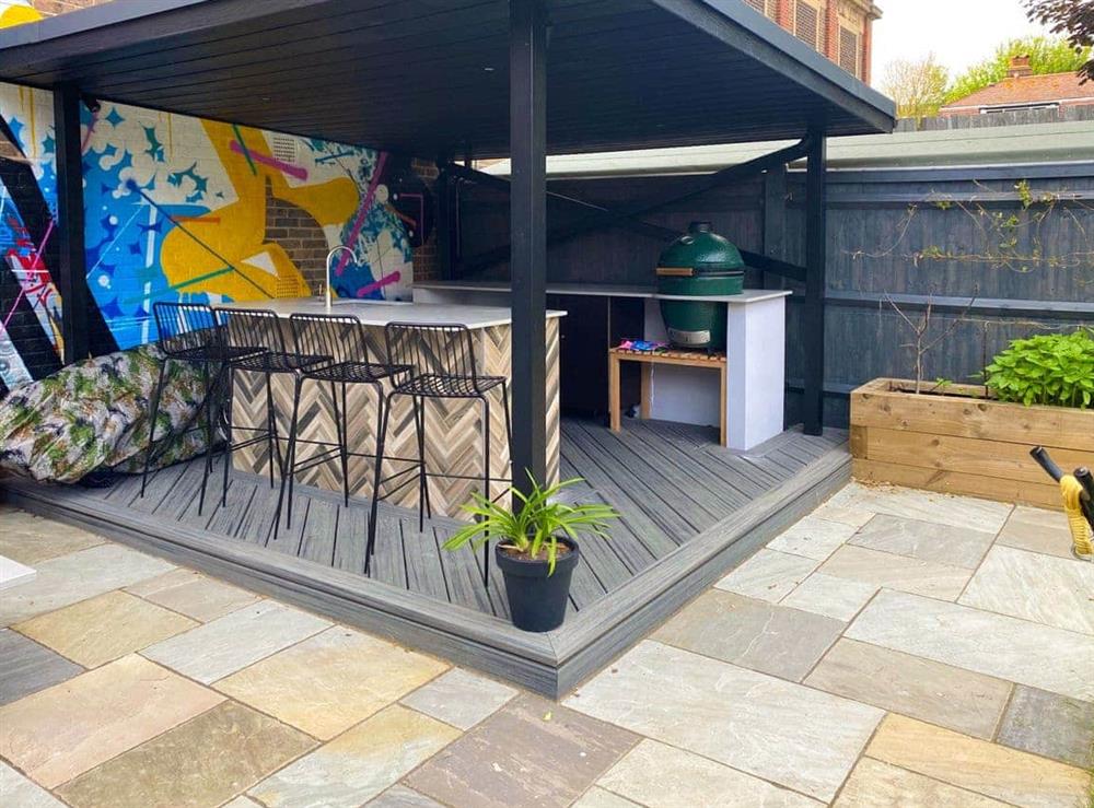 Outdoor eating area at Vallance House in Hove, East Sussex