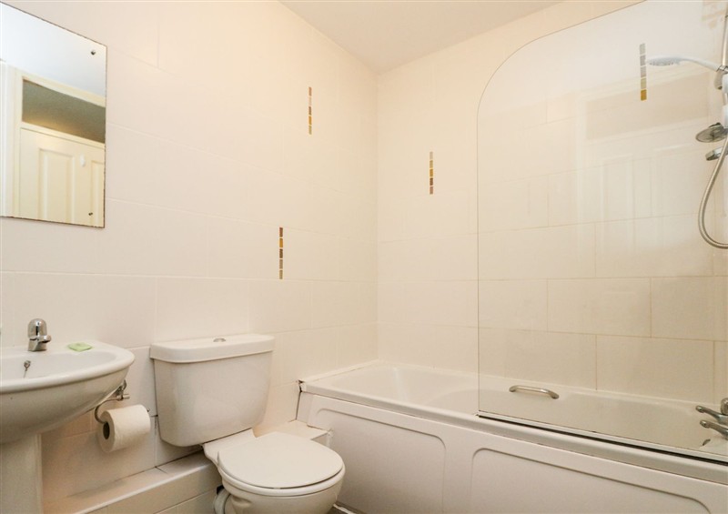 The bathroom at Valley Lodge 31, St Anns Chapel
