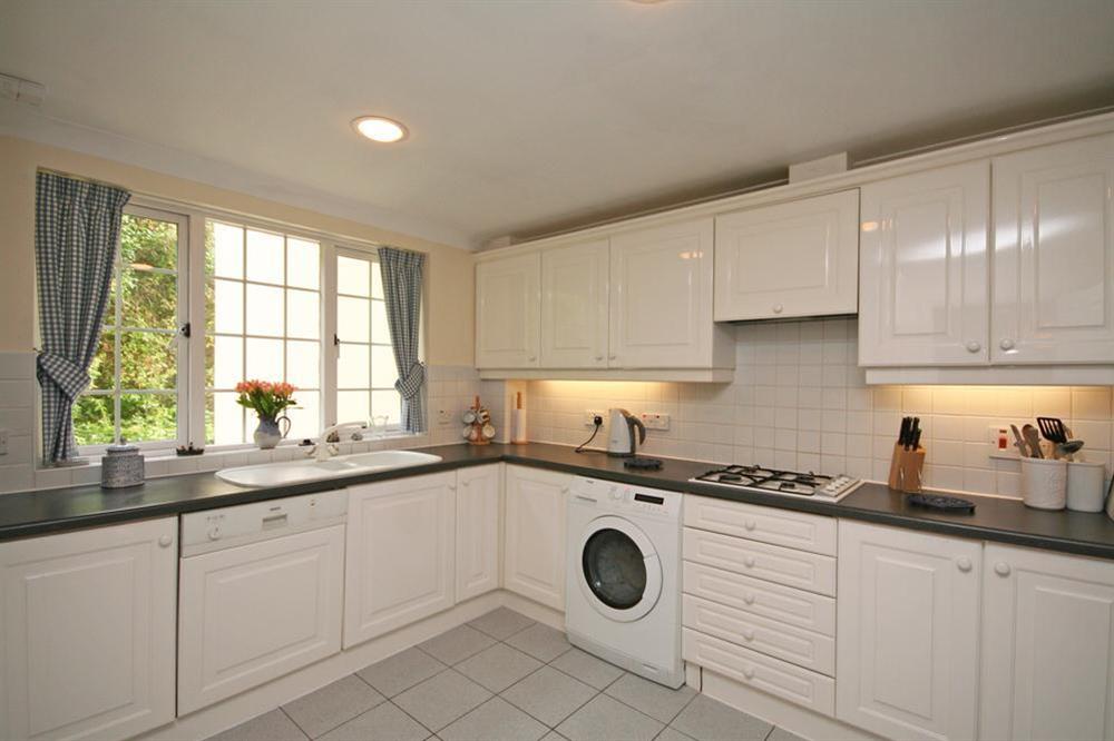Fully-fitted kitchen at Valley View (Salcombe) in Sandhills Road, Salcombe