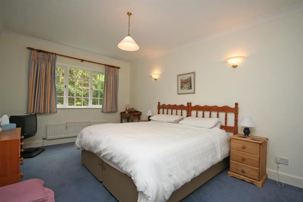 Twin zip and link bedroom at Valley View (Salcombe) in Sandhills Road, Salcombe
