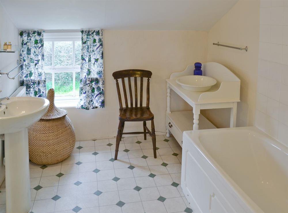 Second family bathroom at Varley House in Saxmundham, Suffolk