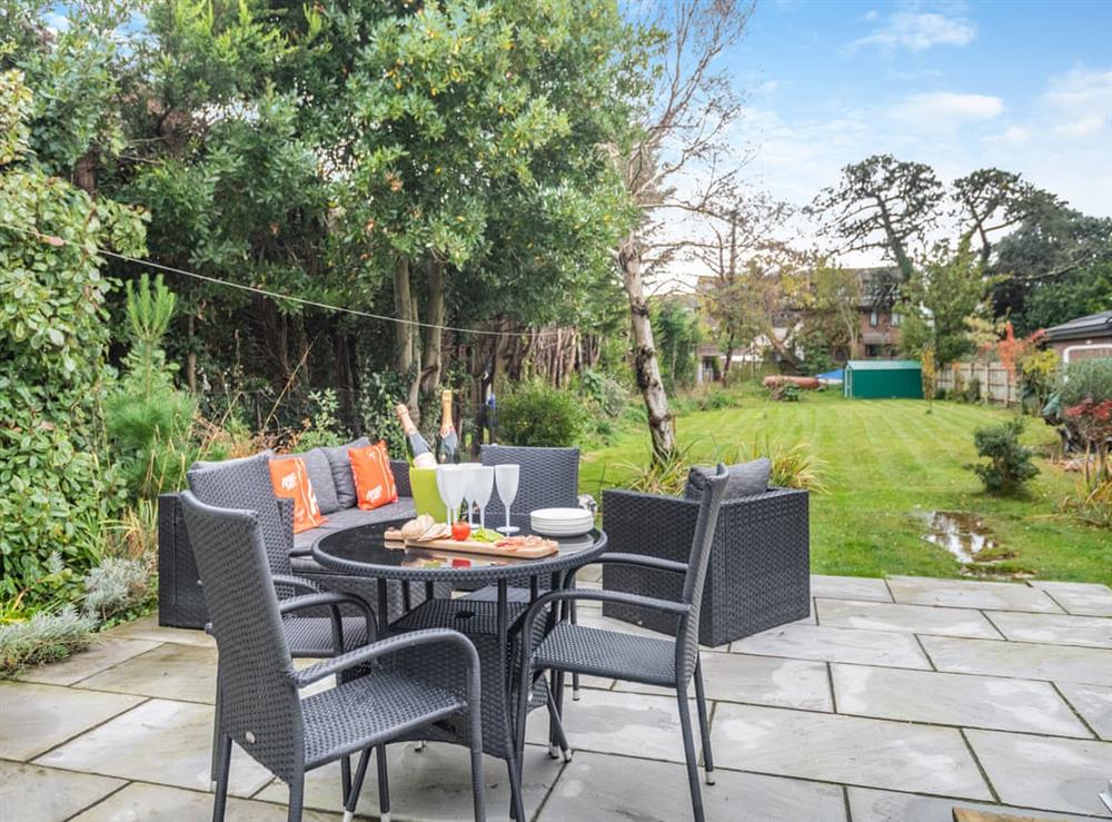 Sitting-out-area at Victoria Cottage in Mudeford, near Christchurch, Dorset