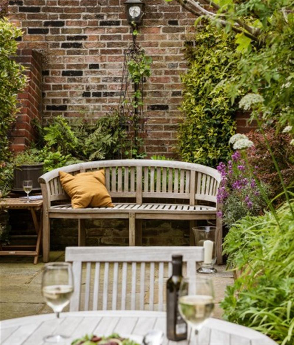 Enjoy the garden (photo 2) at Victory Cottage in Lymington