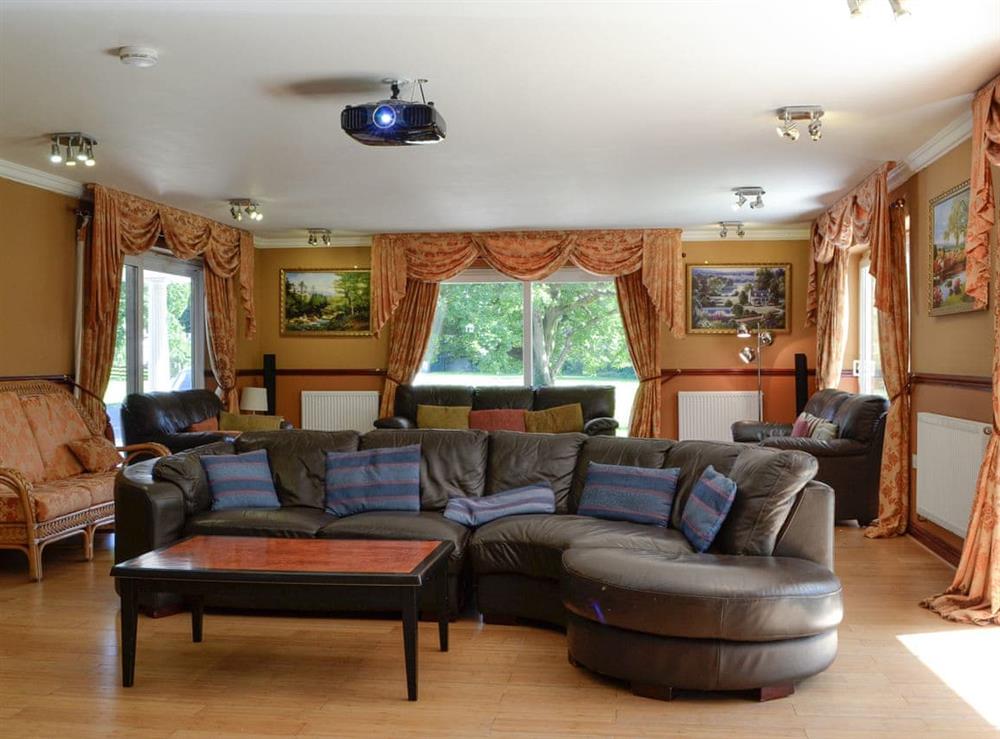 Spacious living room (photo 2) at Vijay Gardens in Glanaman, near Llandeilo, Dyfed