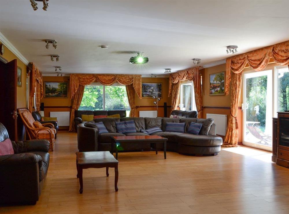 Spacious living room at Vijay Gardens in Glanaman, near Llandeilo, Dyfed