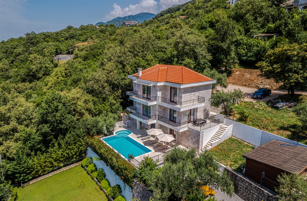 Villa Adrienne