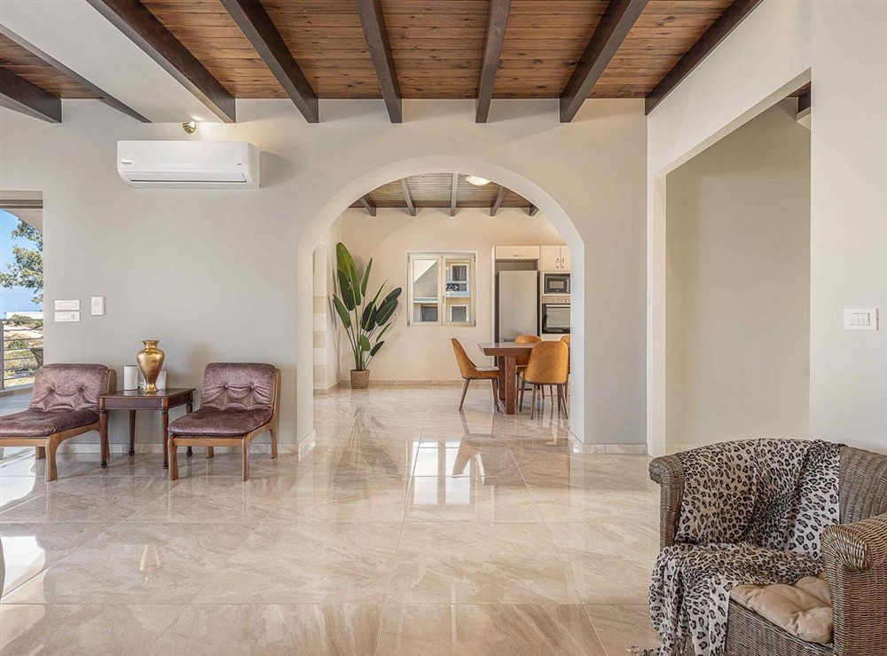 Villa Aralia