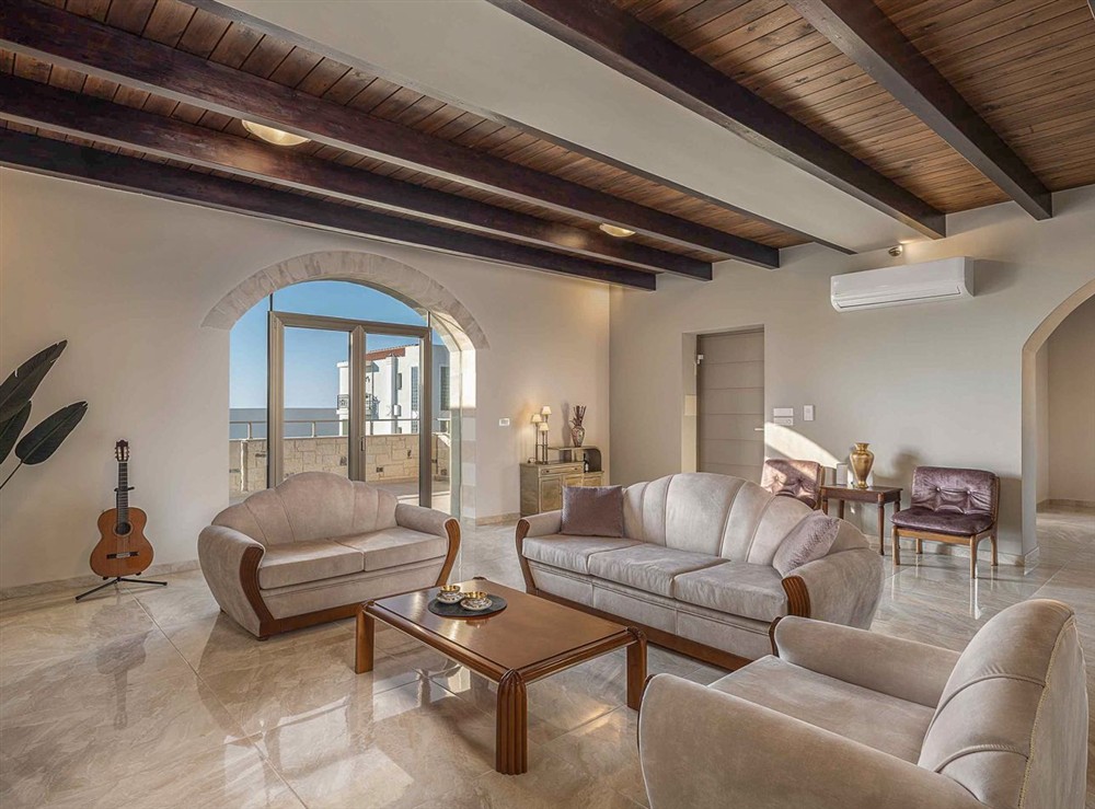 Villa Aralia