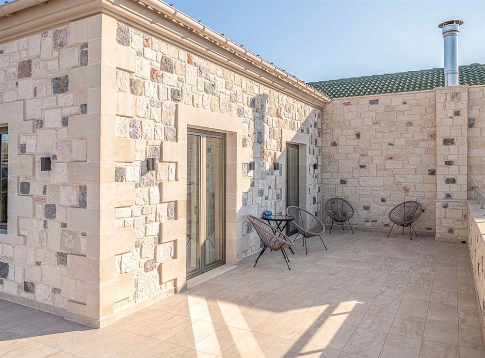 Villa Aralia