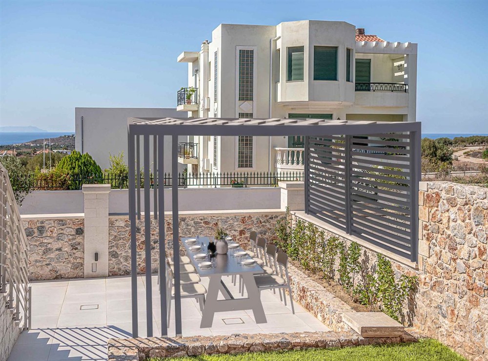 Villa Aralia