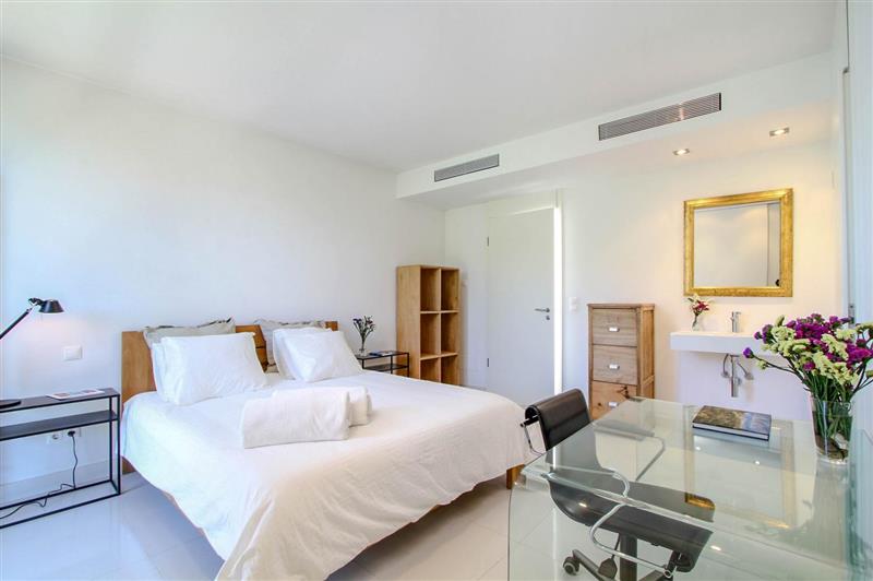 Double bedroom (photo 2) at Villa Beatrisa, Alcudia, Spain