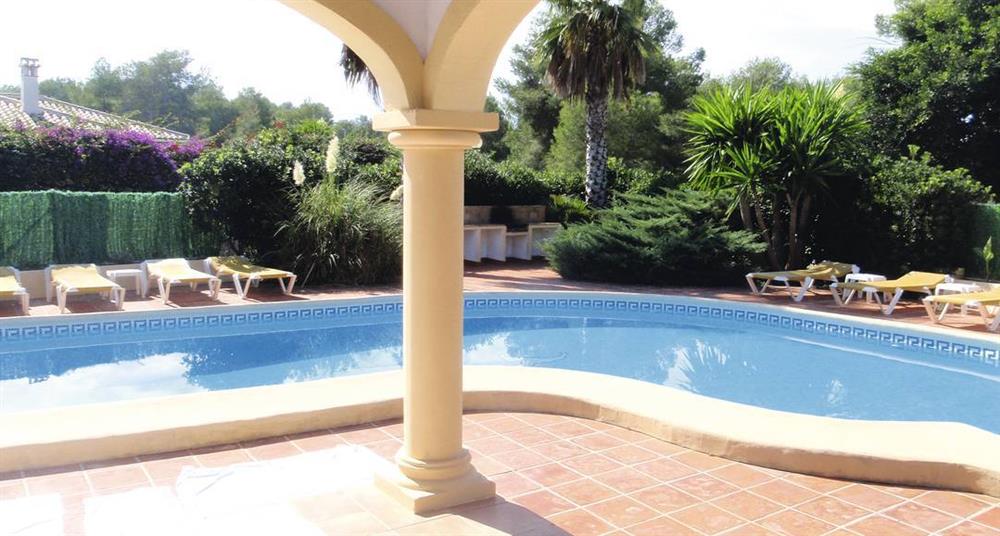 Large swimming pool at Villa Bentley, Javea, Costa Blanca