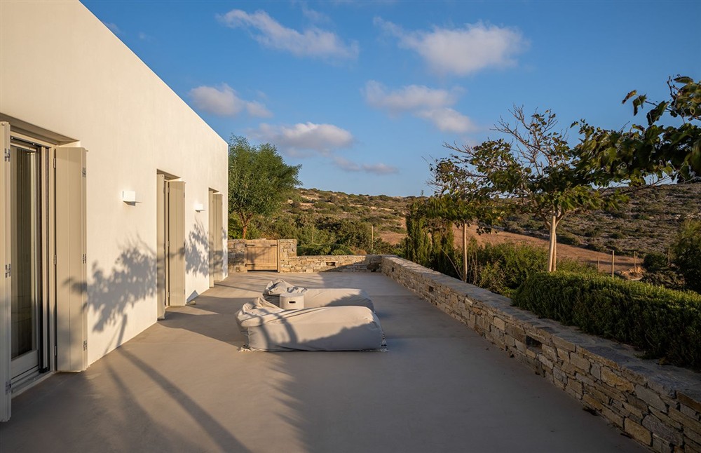 Villa Blue Olive