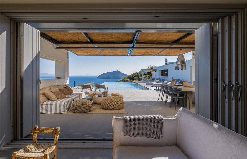 Villa Blue Olive