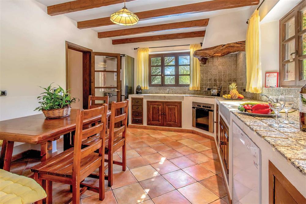 Kitchen/diner at Villa Can Gallardo, Pollensa, Mallorca