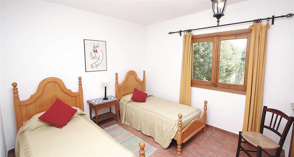 Twin bedroom at Villa Can Moscard, Pollensa, Majorca