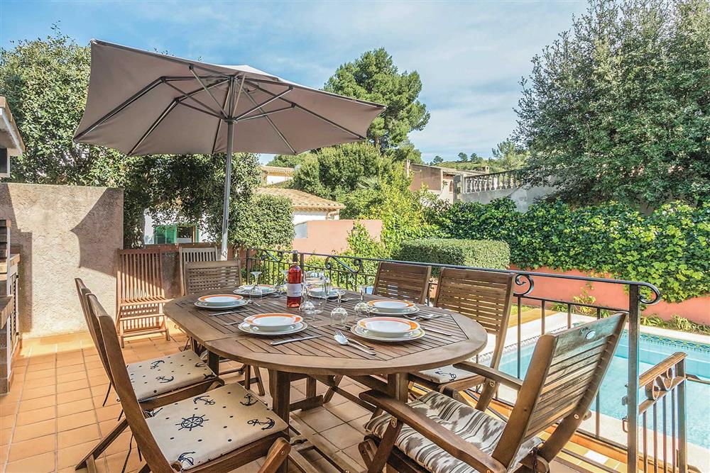Alfresco dining, pool at Villa Can Ramis, Cala San Vicente, Mallorca