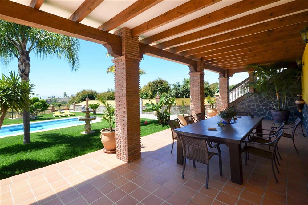 Alfresco dining, villa with pool at Villa Casa Dalia, Nerja, Andalucia