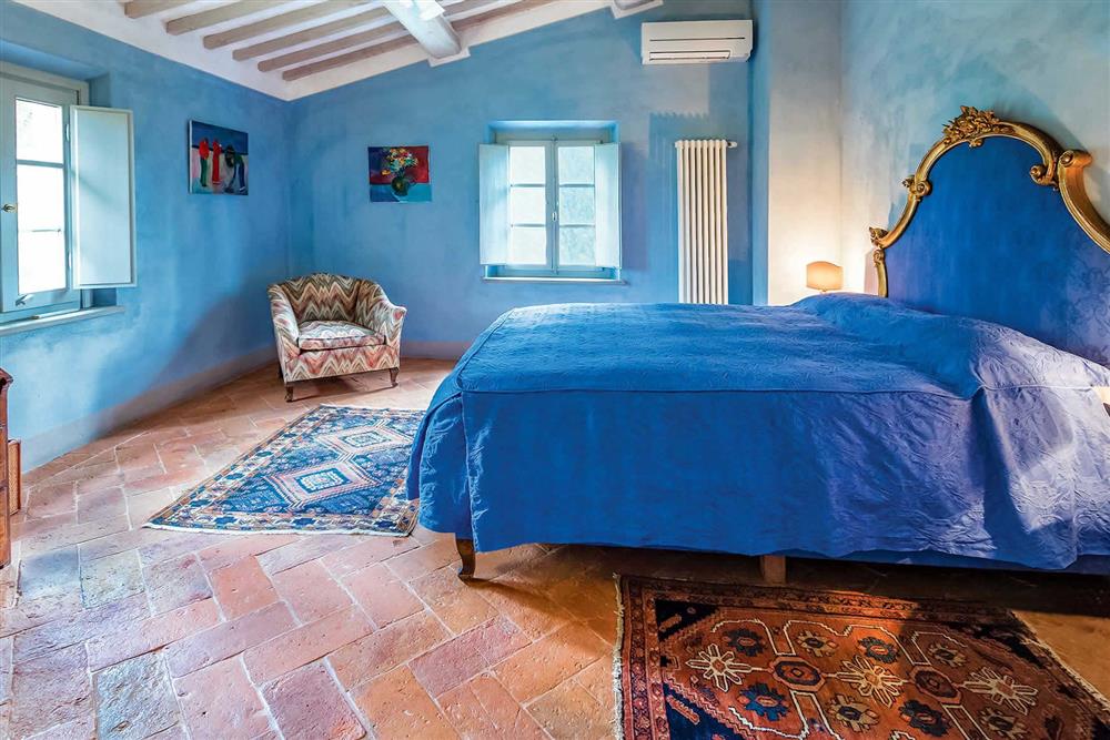 Double bedroom (photo 4) at Villa Castagneto, Peccioli, Tuscany